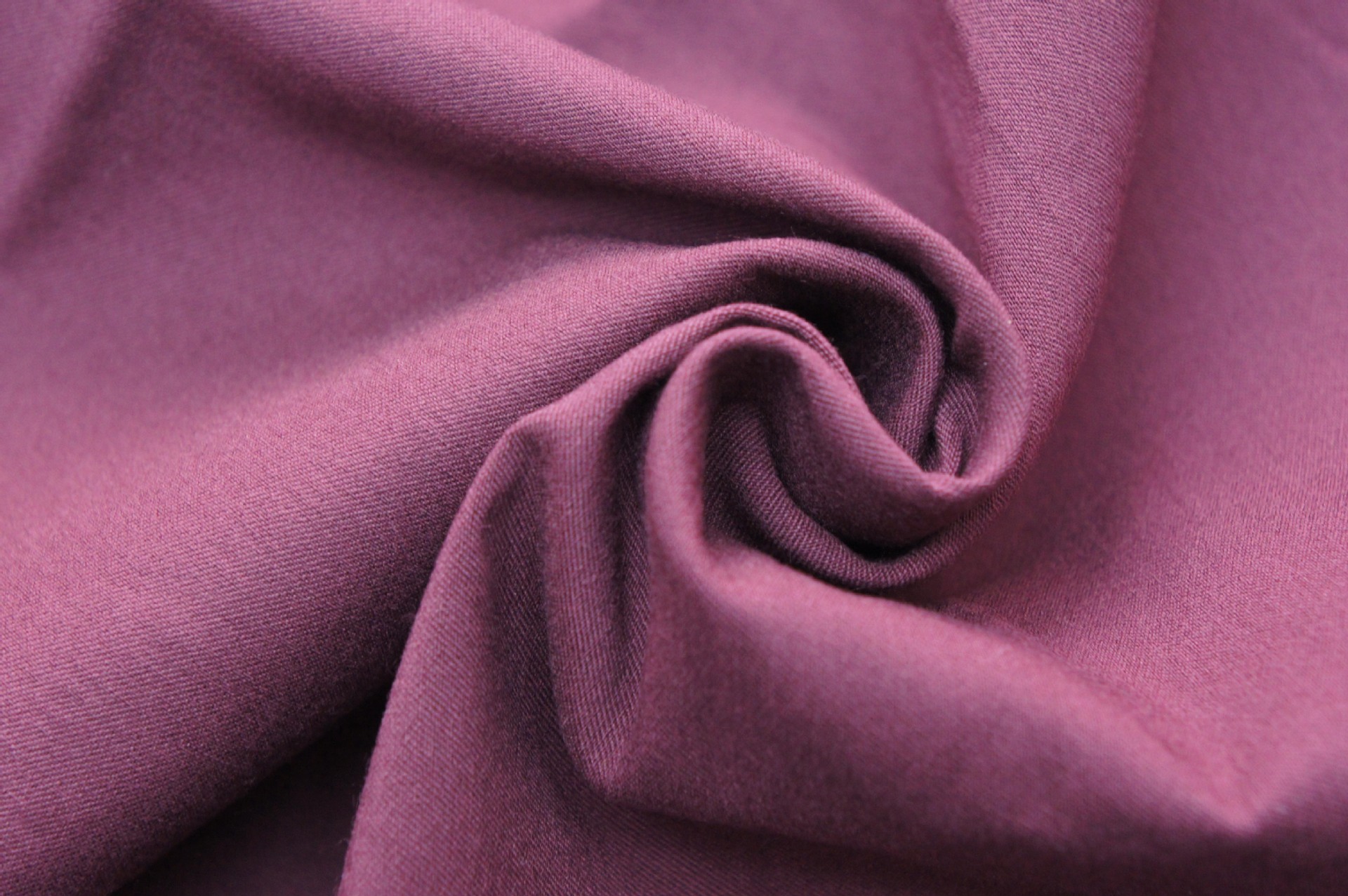 簡述PA增強尼龍面料的優(yōu)缺點